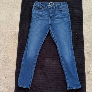 Levi's Women's Skinny Jeans in Blue